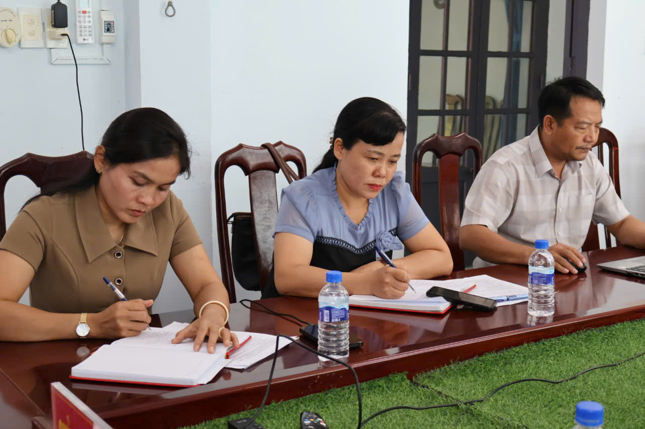 z7295155619984_ddee26a22a0cd6cce6292a9777ea4bbc